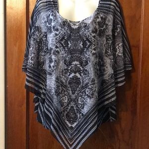 2 pc Tank and Summer Poncho cover, 1X Apt. 9